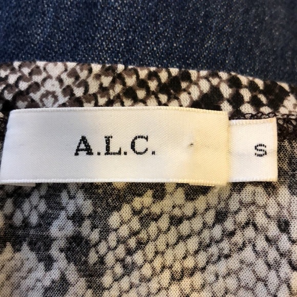 A.L.C. kati Snake Print Top in Nude S - Picture 4 of 8